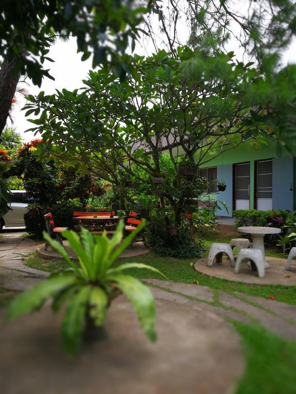 Baan Bua Guest House Chiang Rai Exterior photo